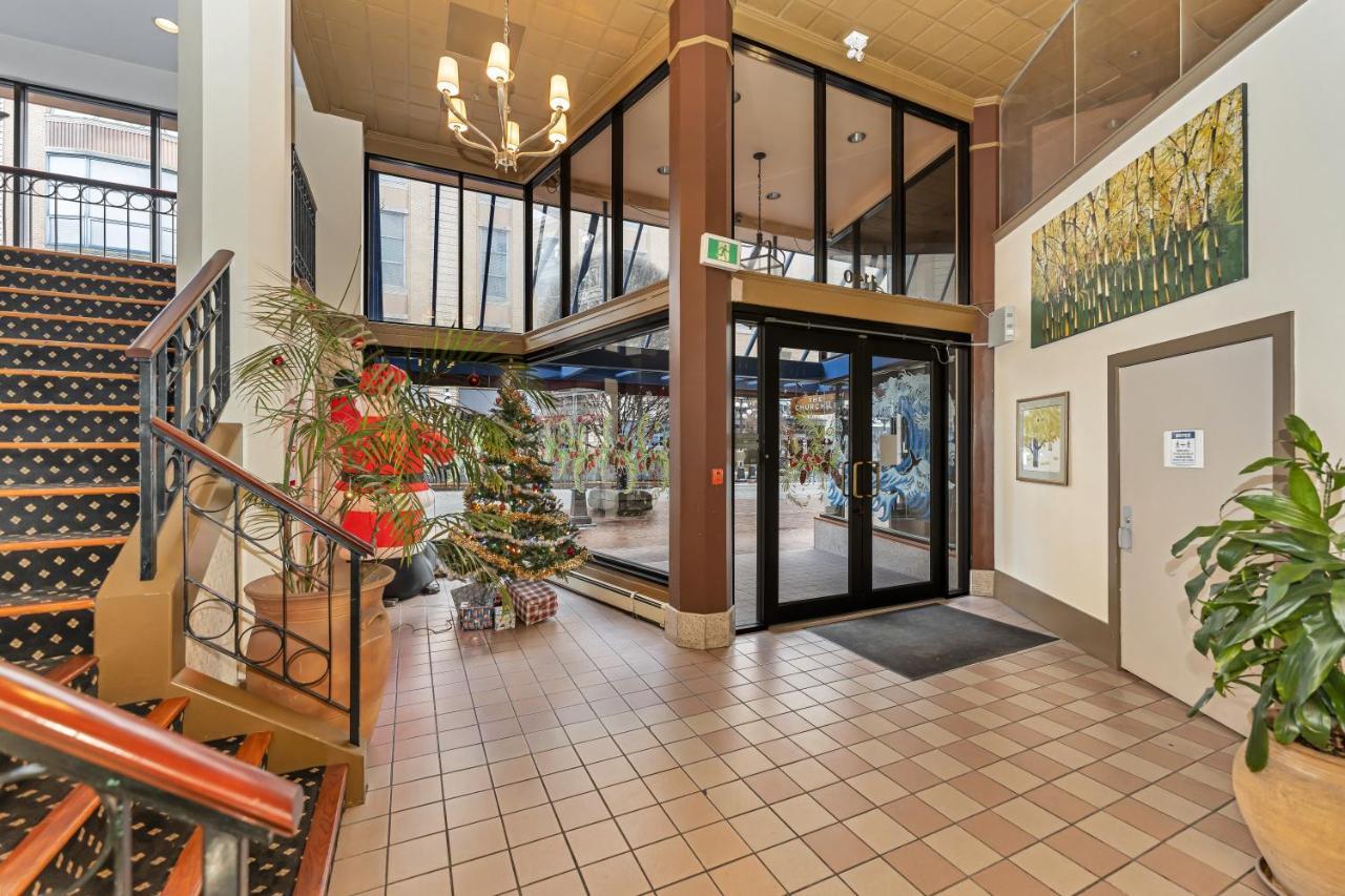 The Bedford Regency Hotel Victoria Bagian luar foto