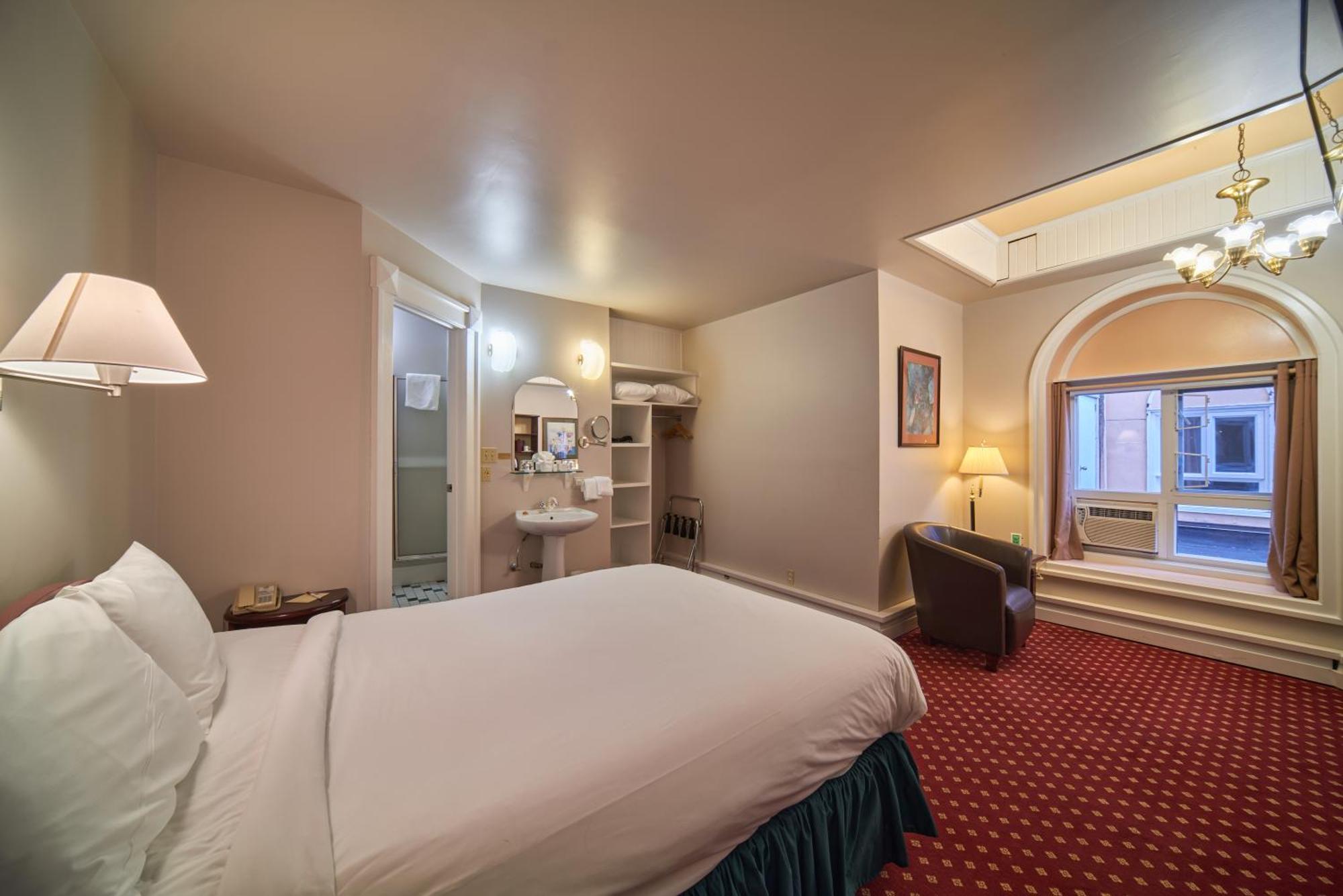 The Bedford Regency Hotel Victoria Bagian luar foto